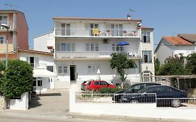 Apartmani Ljubo