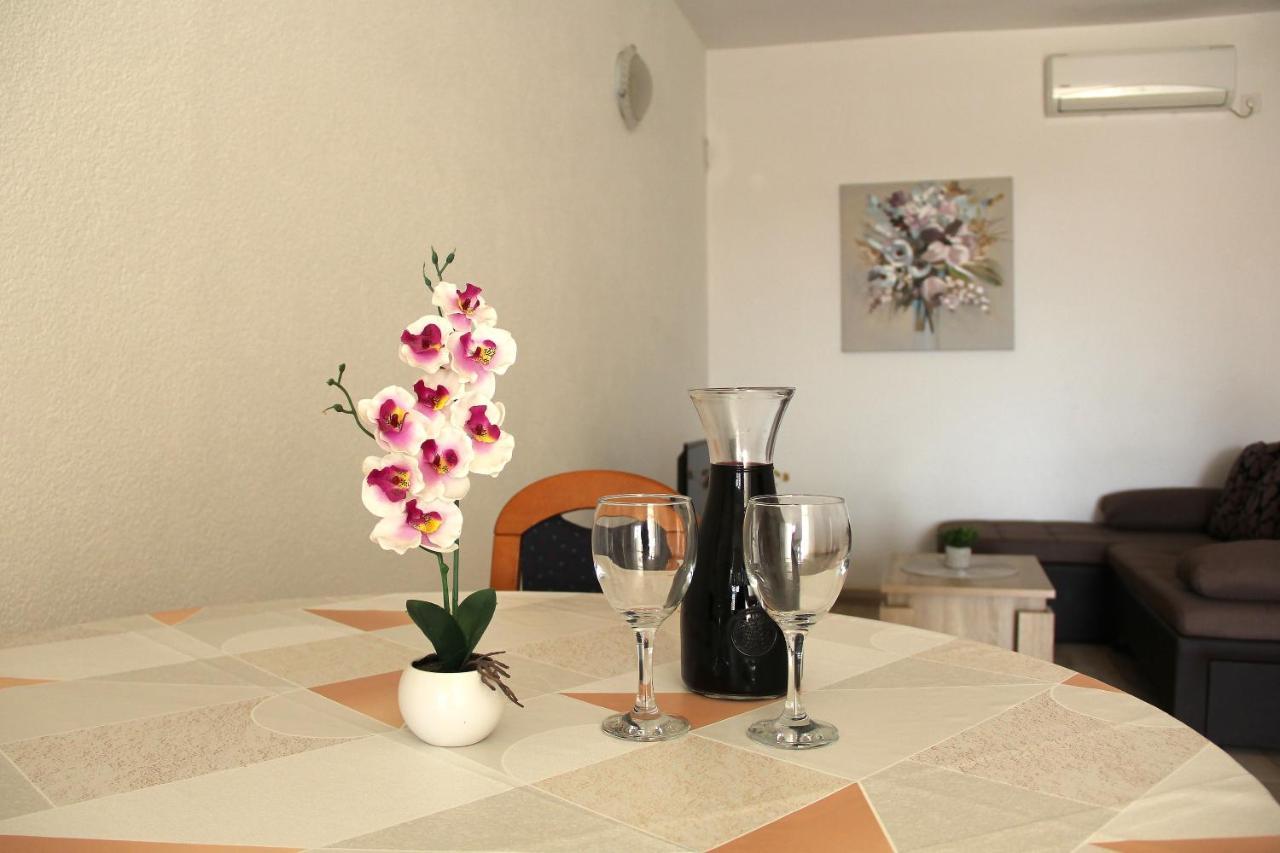 Apartmani Ljubo Primošten Exteriér fotografie