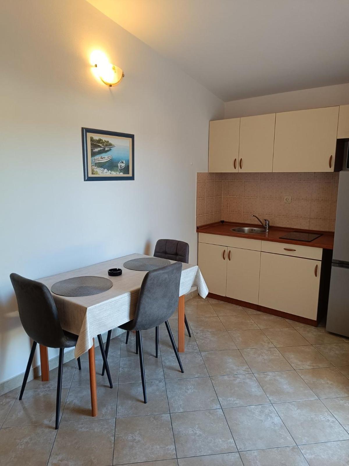 Apartmani Ljubo Primošten Exteriér fotografie